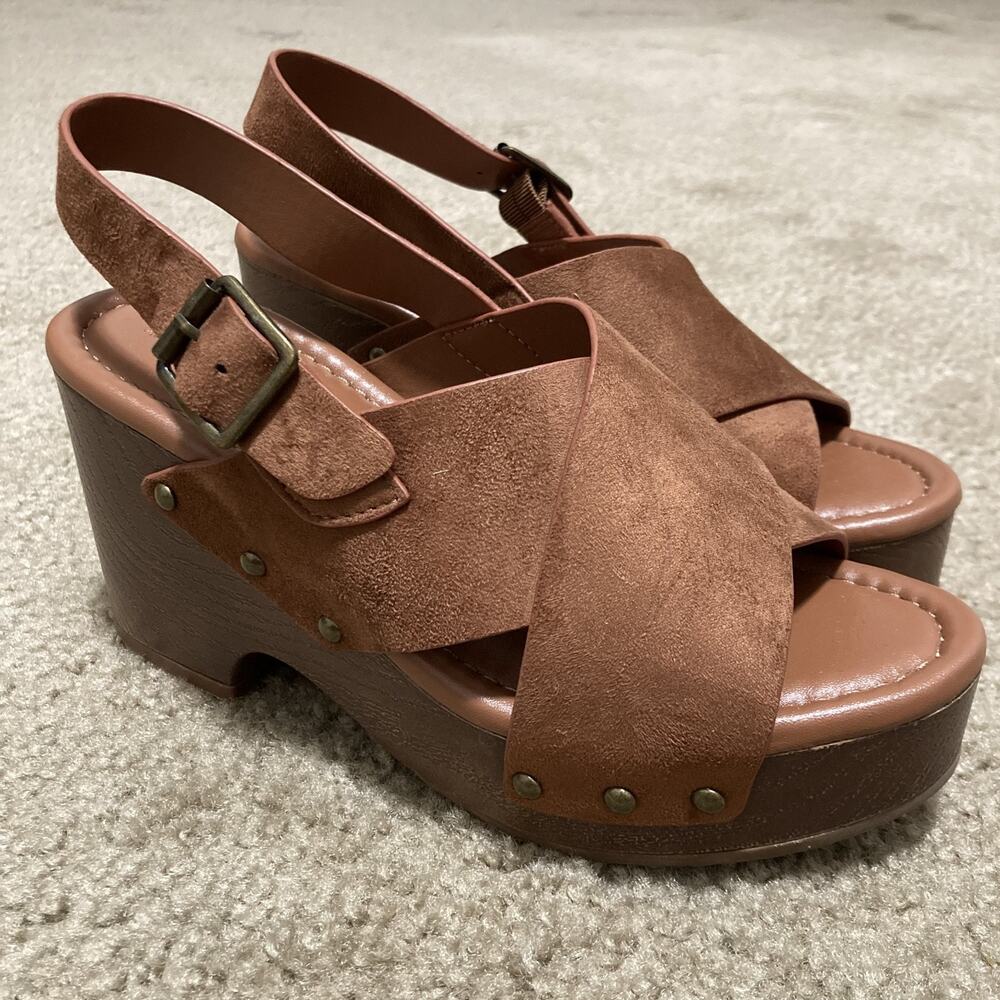 NWOT American Eagle Women's Nala Wedge Clog Russet Brown Microsuede Size 6